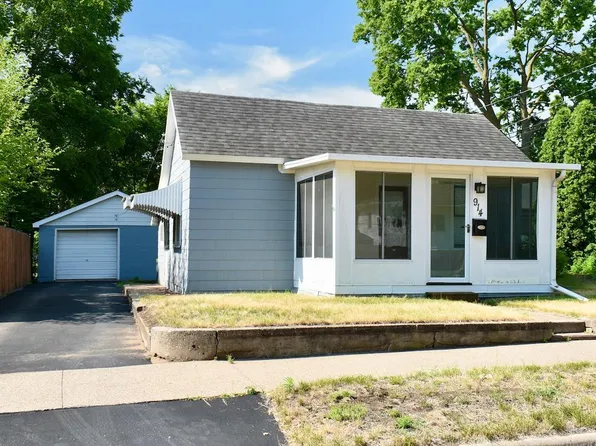 914 Saint James St, La Crosse, WI 54603