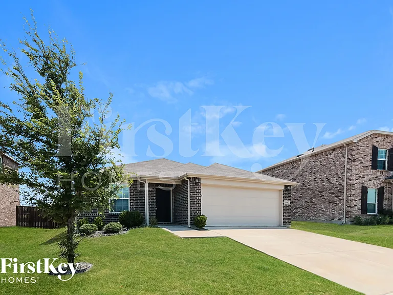 3308 Cord Pl — Photo 2