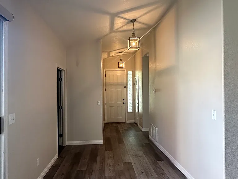 982 Colmore Way — Photo 9