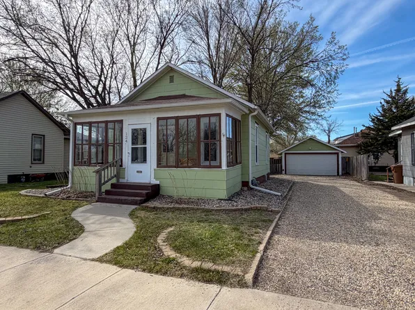 124 9th St SE, Huron, SD 57350