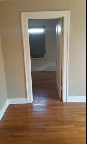 2223 E Houston St — Photo 3
