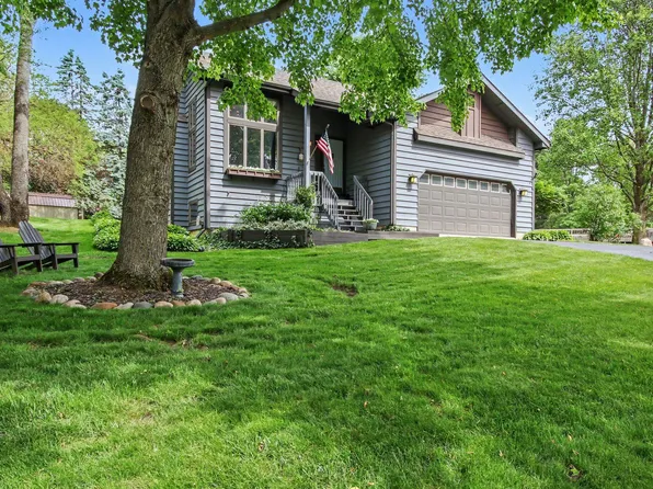 2752 Sunswept Ct, Valparaiso, IN 46383