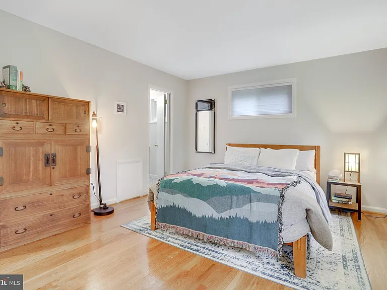 8805 Menard Ct — Photo 10