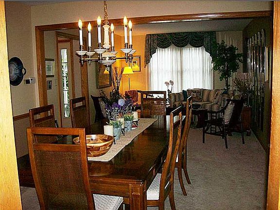 3rd image of 3635 Buckthorn Dr