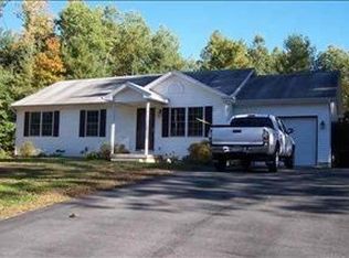 213 Little Oaks Ter, Gansevoort, NY 12831
