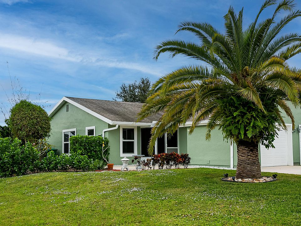 1st image of 1442 SE Larkwood Circle