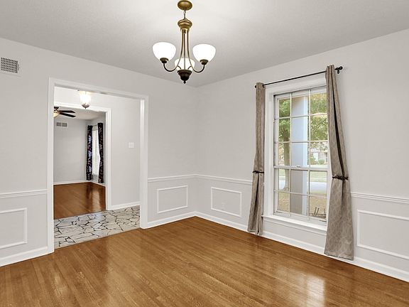 3rd image of 2372 Lovitt Dr