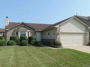 25461 Lord Dr, Chesterfield, MI