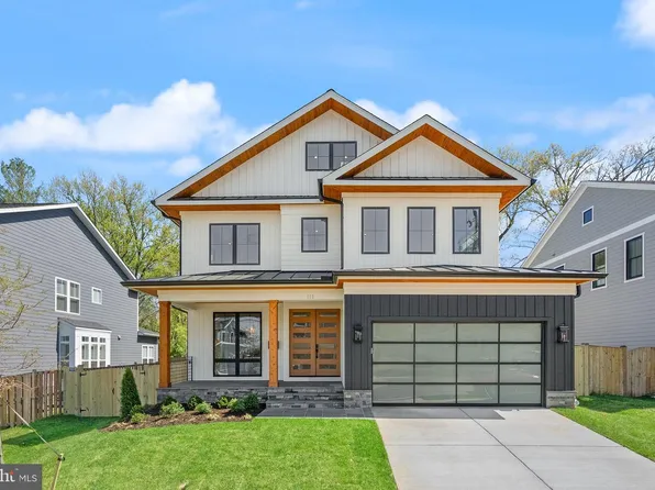 112 Elm St SW, Vienna, VA 22180