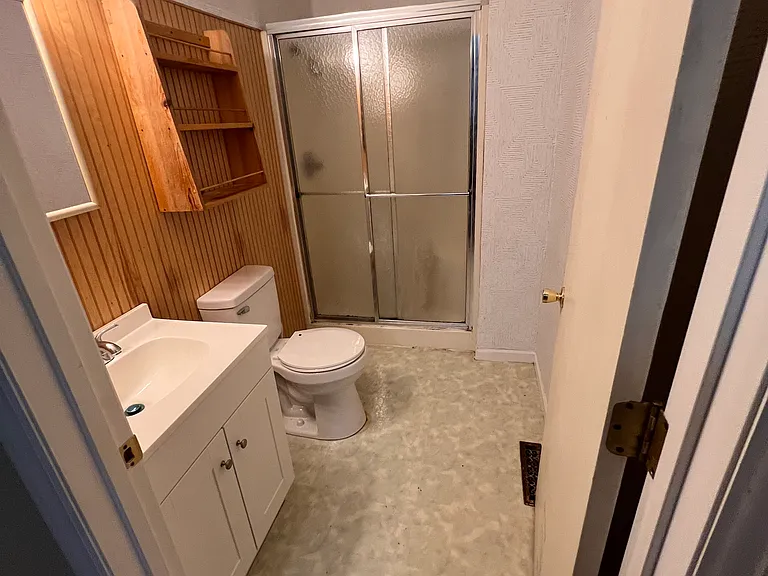 118 Cool Spring Dr — Photo 9