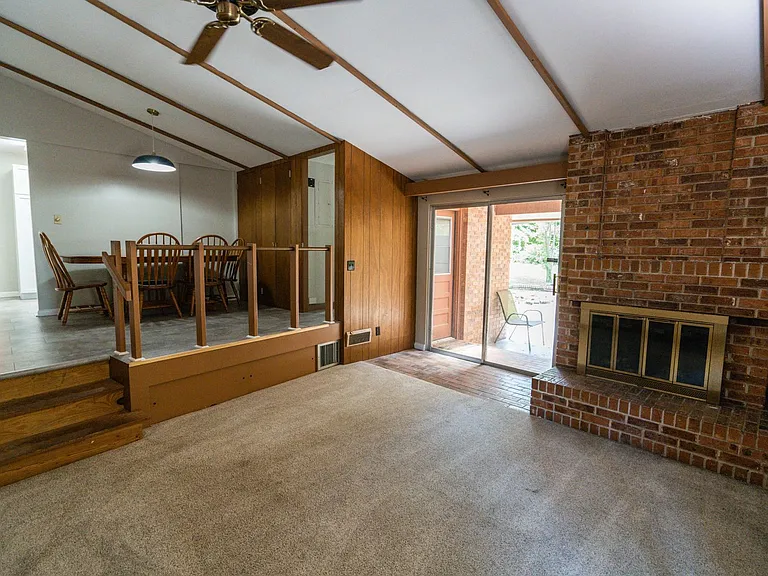 2103 Evergreen Dr — Photo 17