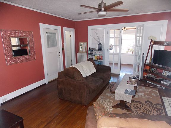 3rd image of 819-21 Cherre St