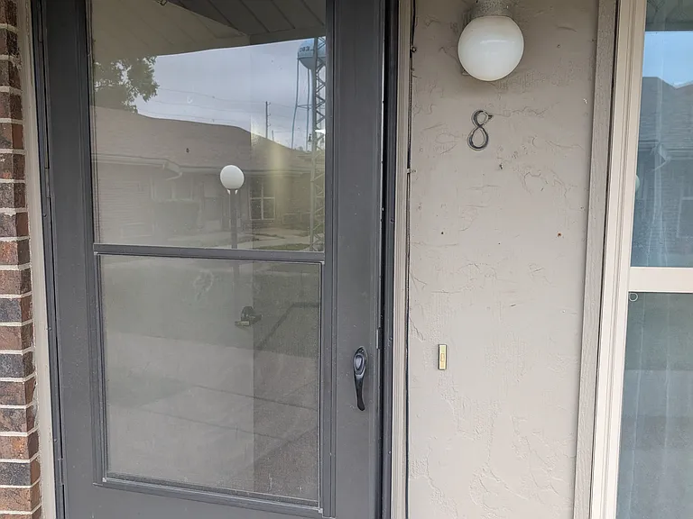 22 W Broadway St #12 — Photo 1