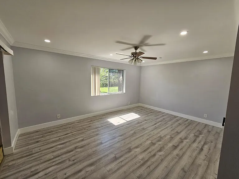 2148 Sherwood Forest Blvd #4 — Photo 11
