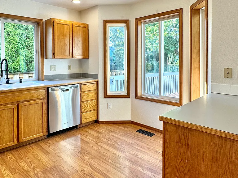 Kitchen w/ Bay Windows