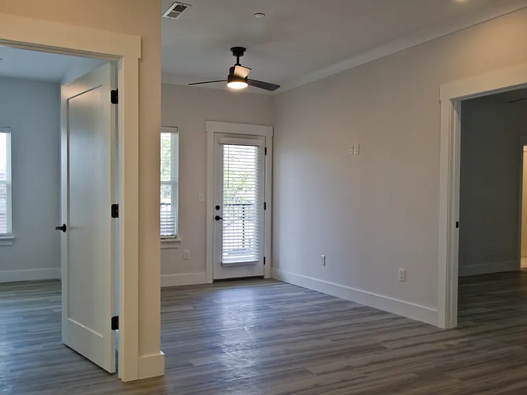 1805 Duncan Ave — Photo 51