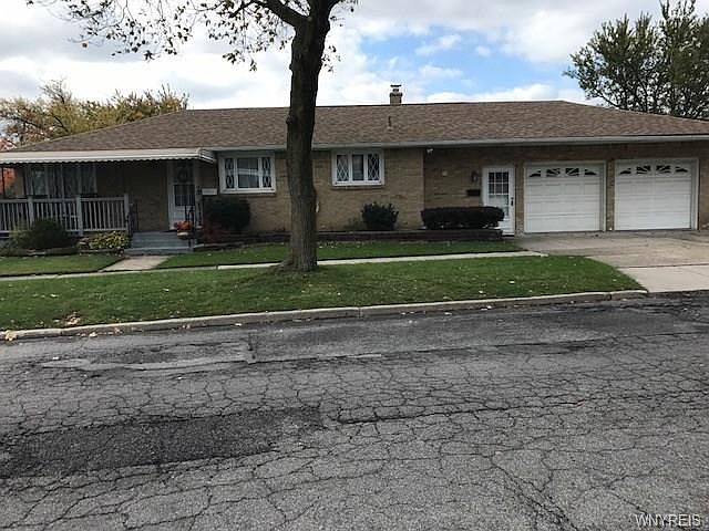 2nd image of 84 Aspinwood Pl