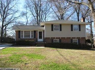 2221 Lynette Dr, Greensboro, NC 27403