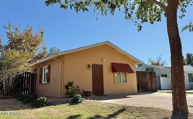 1 bed, 1.0 bath, 500 sqft, $1,800 — Photo 2