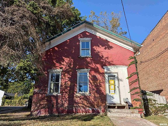 3rd image of 1628 Washington St