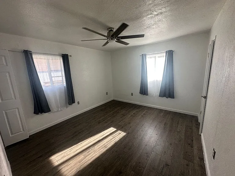 8117 Princess Jeanne Ave NE — Photo 7