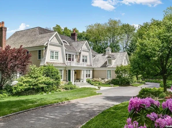 45 School Lane, Lloyd Harbor, NY 11743