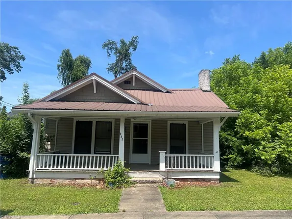 927 Willow St, Mount Airy, NC 27030
