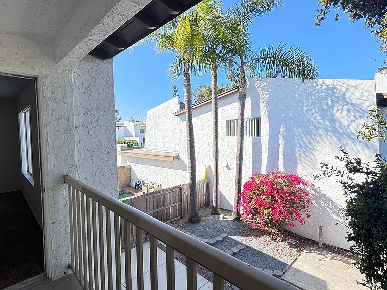9847 Genesee Ave — Photo 28