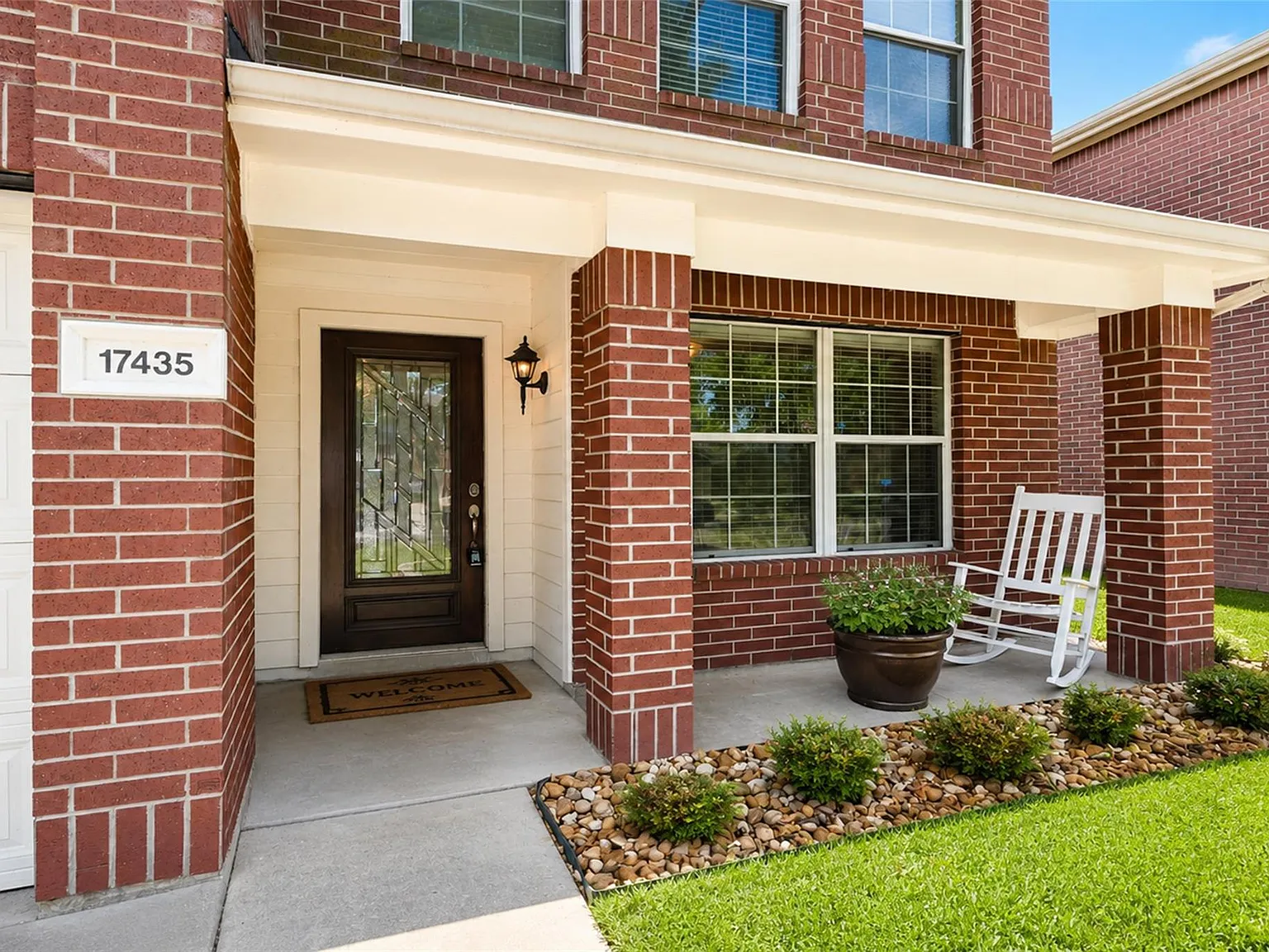 4 bed, 2.5 bath, 3175 sqft, $2,800 — Photo 3
