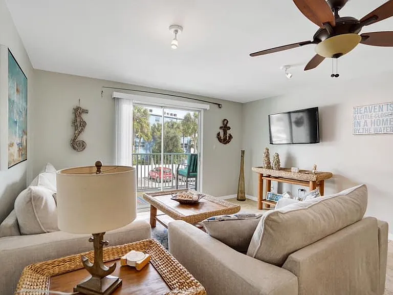464 N Paula Dr #211 — Photo 20