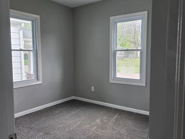 3175 Toledo Ave — Photo 7