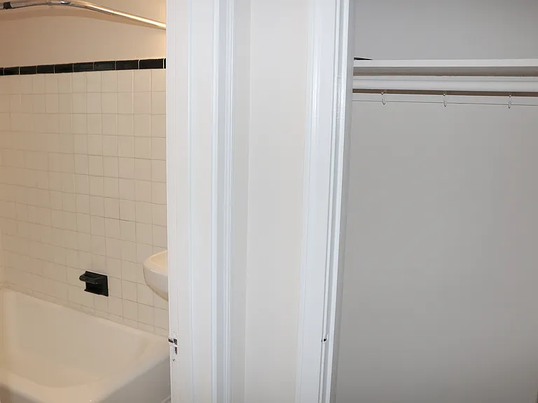 2827 Thornhill Rd — Photo 57