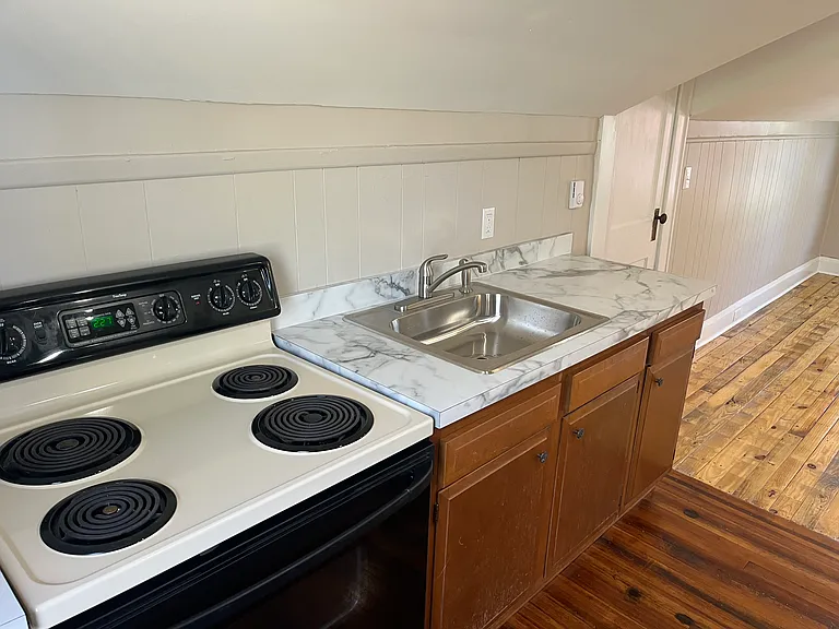 306 Balsam St #2 — Photo 13