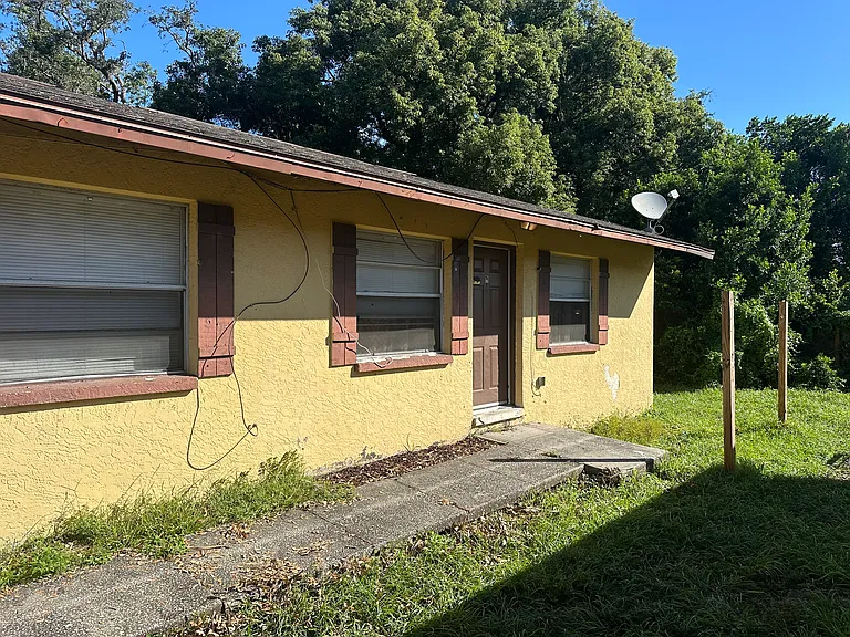 8203 N Klondyke St #B — Photo 1