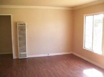 3rd image of 2862 Lawrence Ave