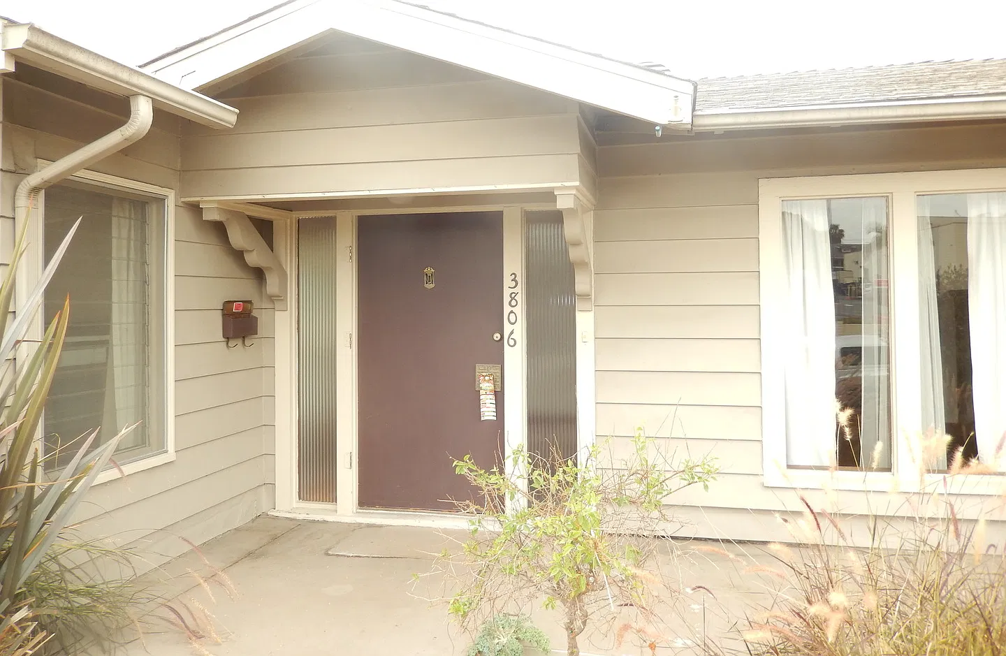 Centrally Located 2 Bed, 2 Bath House in North Park! — Photo 1
