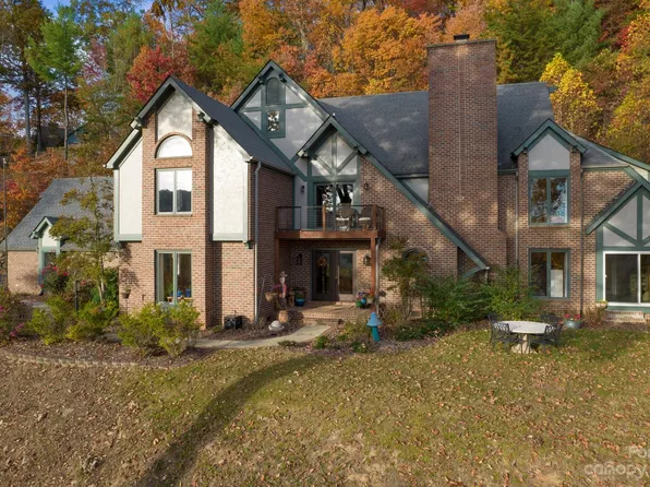 513 Sondley Dr S, Asheville, NC 28805