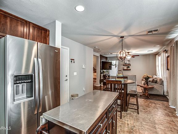 5th image of 7925 W Desert Blossom Way