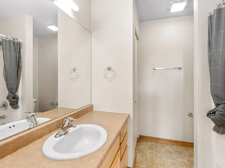 4006 Broadwater Ct — Photo 28