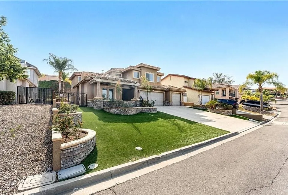 23889 Cruise Circle Dr