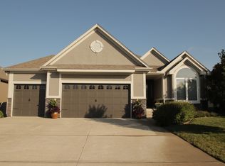 1428 Brompton Ln, Raymore, MO 64083