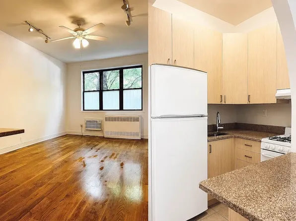 150 East 7th Street image 1 of 3