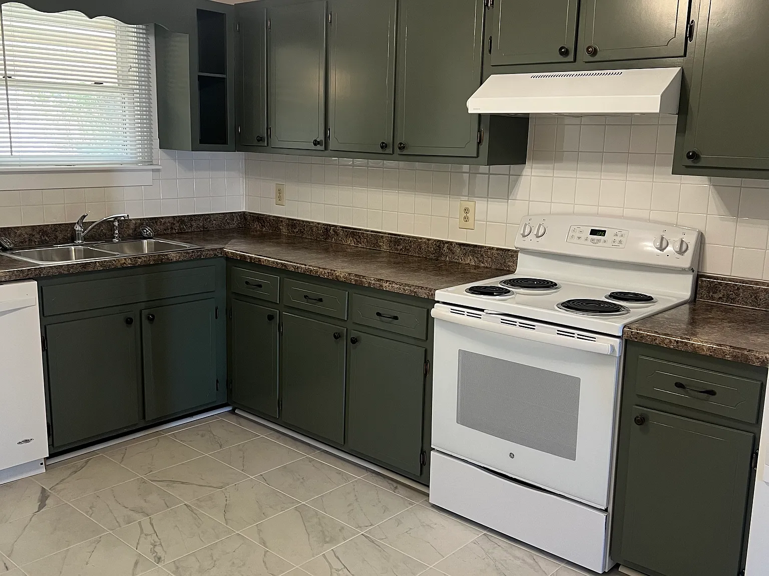 2 bed, 950 sqft, $1,250 — Photo 3