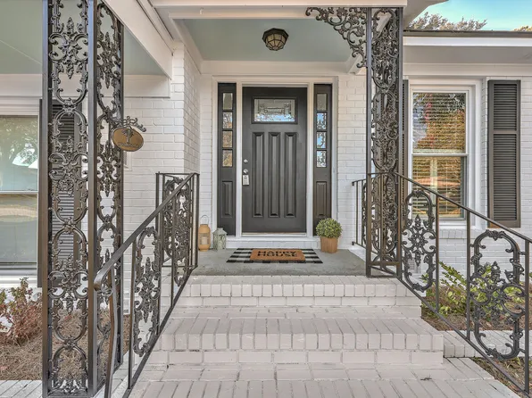 1212 Oakcrest Dr, Charleston, SC 29412