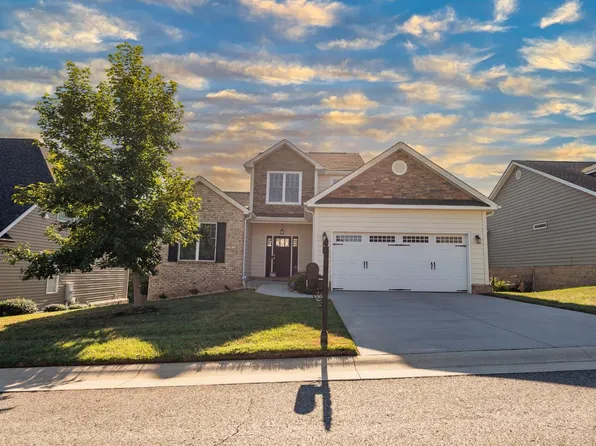 1175 Helmsdale Dr, Forest, VA 24551