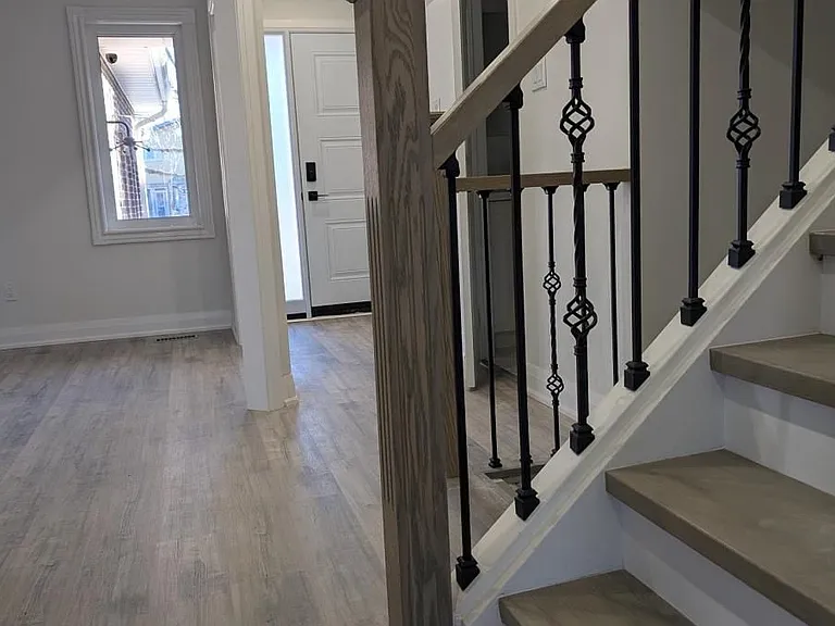 44 Lilac Ave — Photo 3