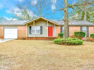 6101 Lonestar Rd, Fayetteville, NC 28303