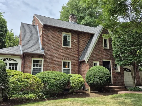 20 Shaw Rd, Wellesley, MA 02481