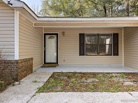 4th image of 804 Old Newton Rd