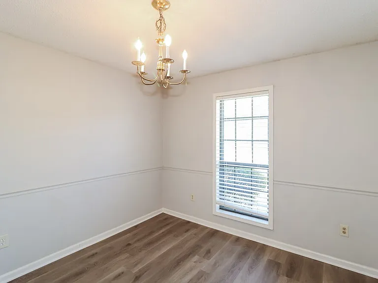 7261 Hollorn Ln — Photo 6